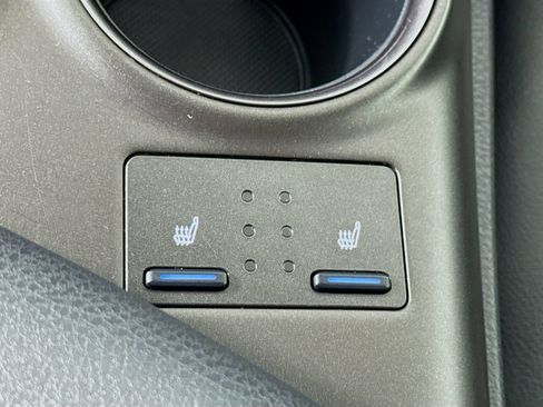 Used 2023 Toyota Camry SE FWD image 19