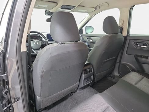Used 2025 Nissan Rogue SV AWD/4WD image 12