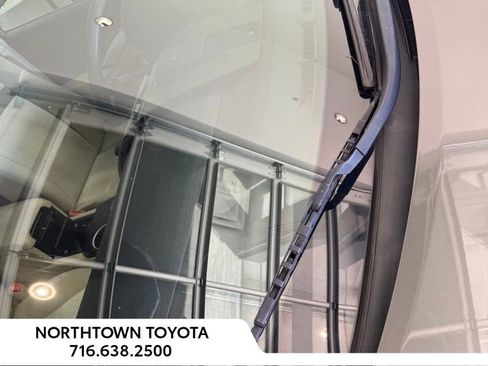 Used 2013 Toyota Camry LE FWD image 13