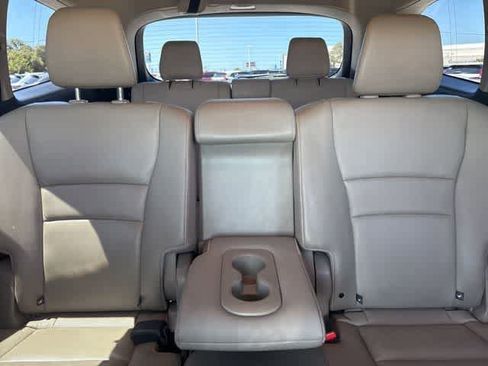 Used 2018 Honda Pilot Touring image 20