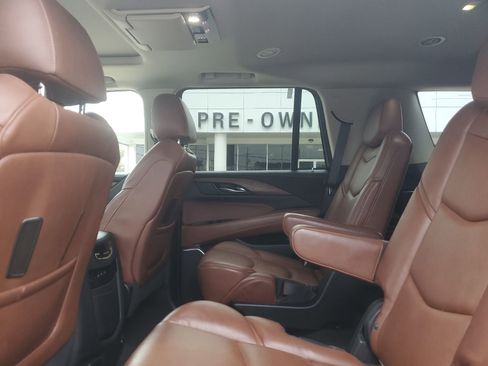Used 2019 Cadillac Escalade Premium Luxury w/ LPO, Radiant Package image 12