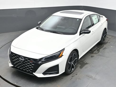 New 2026 Nissan Altima 2.5 SR FWD image 34