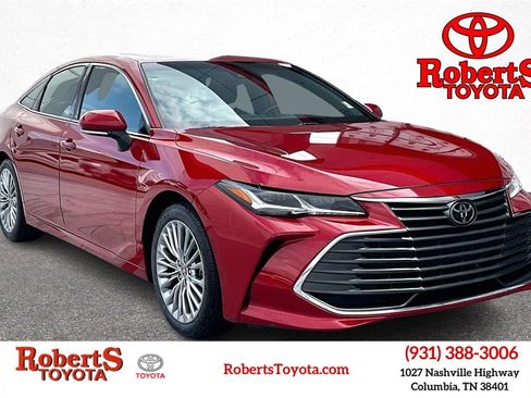 Used 2021 Toyota Avalon Limited image 1
