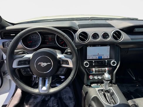 Used 2018 Ford Mustang GT Premium w/ GT Performance Package RWD image 12