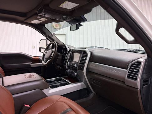 Used 2021 Ford F250 King Ranch w/ King Ranch Ultimate Package AWD/4WD image 14