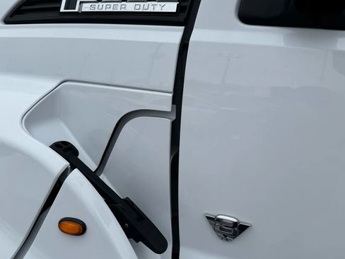 Used 2022 Ford F650 2WD Regular Cab Super Duty image 38