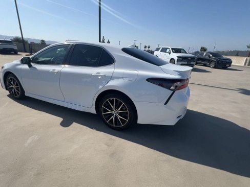 Used 2024 Toyota Camry SE FWD image 6