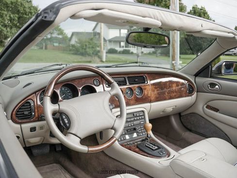 Used 1999 Jaguar XK8 8 Convertible image 40