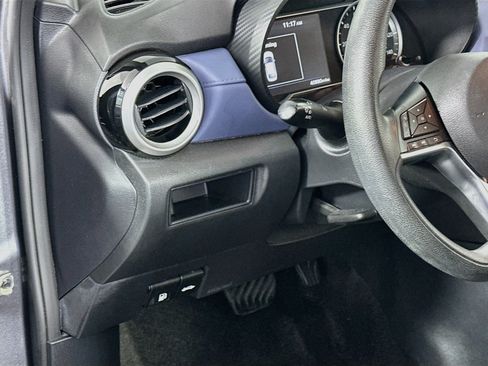 Used 2024 Nissan Versa SV FWD image 17