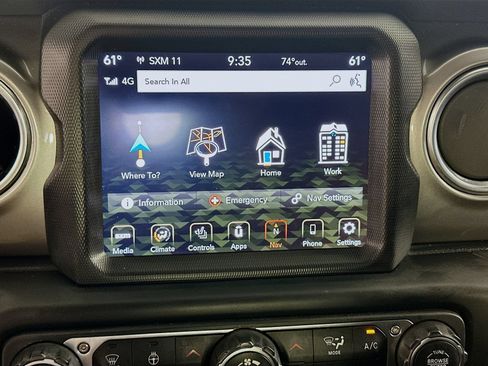 Used 2021 Jeep Wrangler Unlimited Sahara AWD/4WD image 13