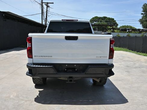 Used 2024 Chevrolet Silverado 2500 Custom w/ Custom Value Package AWD/4WD image 5