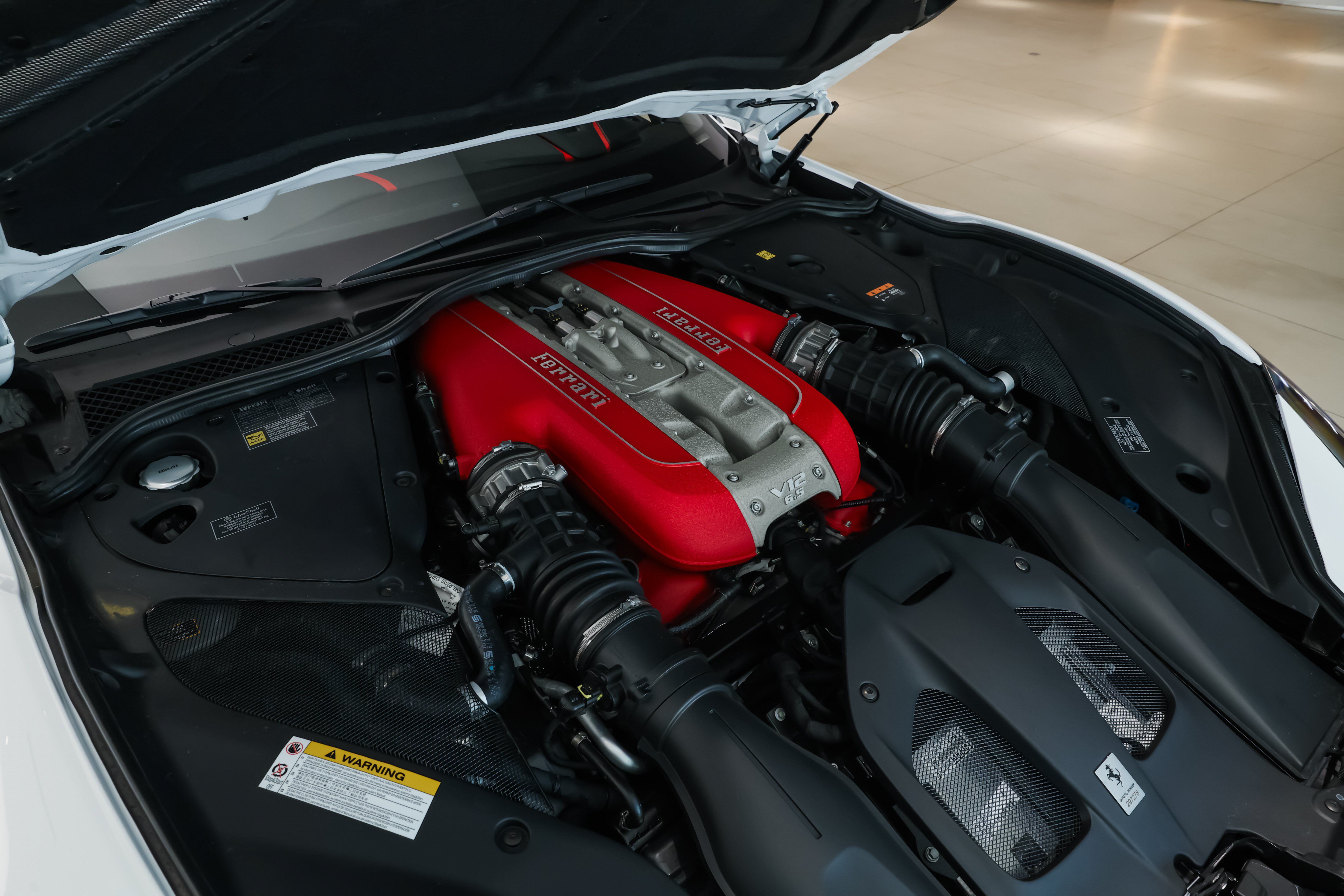 Used 2023 Ferrari 812 GTS RWD image 19