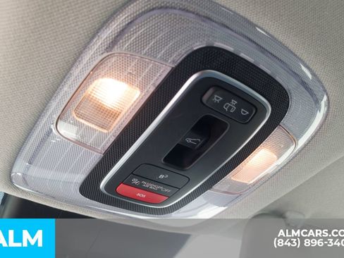 Certified 2025 Hyundai Elantra Limited FWD image 16