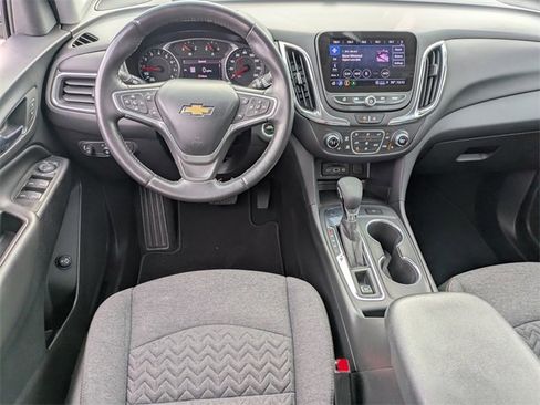 Used 2022 Chevrolet Equinox LT image 17