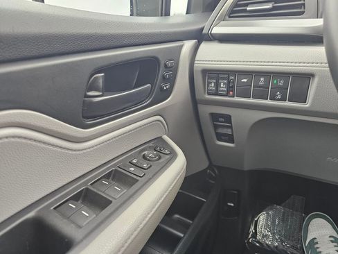 Used 2018 Honda Odyssey EX-L image 30