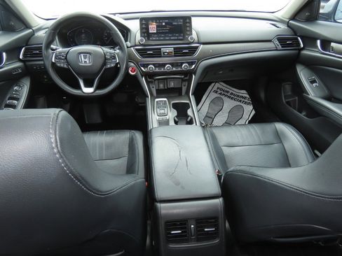 Used 2018 Honda Accord Touring image 23