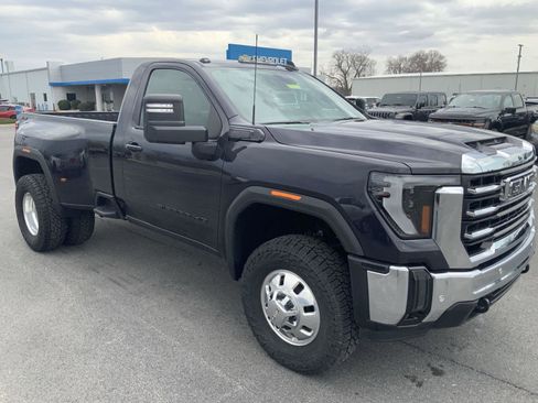 Used 2026 GMC Sierra 3500 SLE w/ SLE Convenience Package AWD/4WD image 2