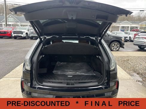 Used 2024 Cadillac XT4 Sport AWD/4WD image 45