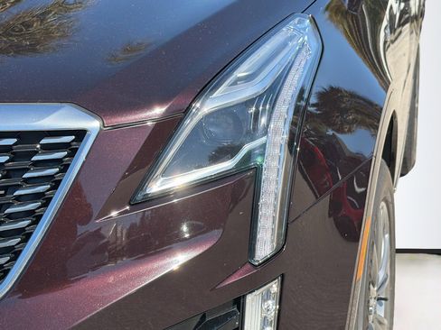 Used 2021 Cadillac XT5 Premium Luxury image 9