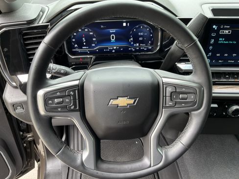 Used 2023 Chevrolet Silverado 1500 LT w/ Convenience Package II AWD/4WD image 18