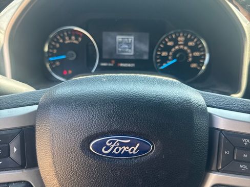 Used 2017 Ford F150 Lariat AWD/4WD image 14