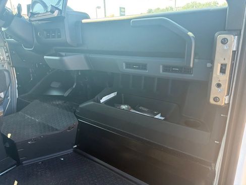 Used 2025 Chevrolet Brightdrop 400 w/ Power Door Package FWD image 5