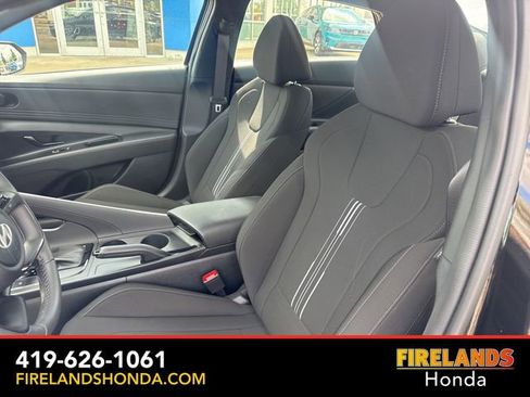 Used 2025 Hyundai Elantra Sport FWD image 13