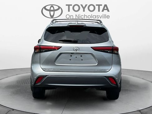 Used 2023 Toyota Highlander Limited AWD/4WD image 5