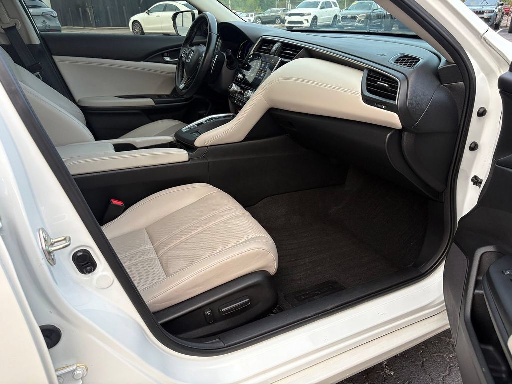 Used 2020 Honda Insight Touring image 10