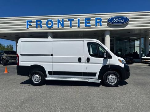 Used 2025 RAM ProMaster 2500 w/ U-Haul Equipment Group FWD image 1