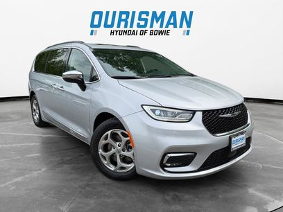 Used 2023 Chrysler Pacifica Limited