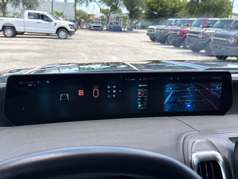 Certified 2025 Ford Expedition Platinum AWD/4WD image 21