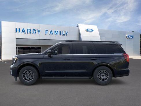 New 2026 Ford Expedition Active RWD image 3