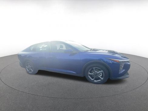 Used 2025 Kia K4 LXS image 2