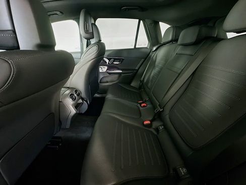 Used 2026 Mercedes-Benz GLC 300 image 25