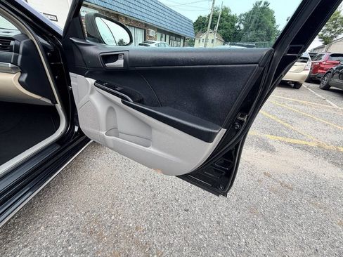 Used 2012 Toyota Camry LE FWD image 53