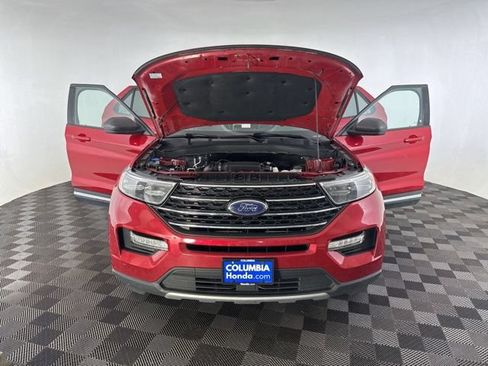 Used 2021 Ford Explorer XLT w/ Equipment Group 202A AWD/4WD image 3