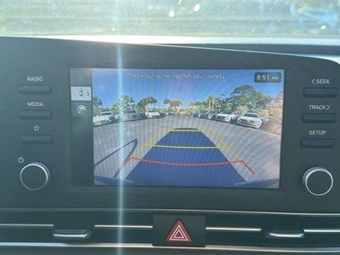 Used 2025 Hyundai Elantra Hybrid FWD image 24