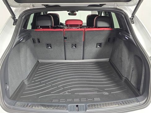 Certified 2025 Porsche Macan image 25