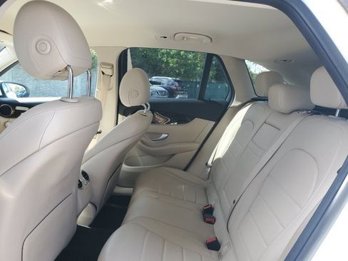Used 2022 Mercedes-Benz GLC 300 image 19