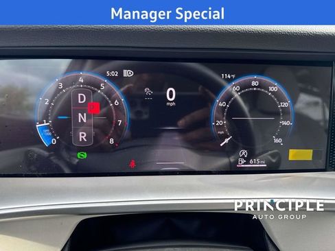 New 2025 Volkswagen Tiguan SE image 13