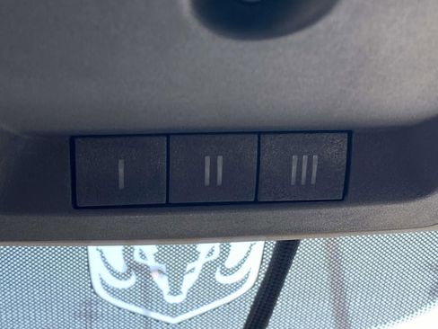 Used 2011 RAM 1500 Laramie AWD/4WD image 30