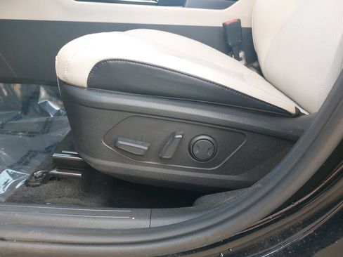 Used 2024 Kia Sportage EX FWD image 28
