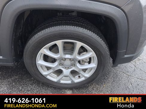 Used 2024 Jeep Compass Latitude image 33