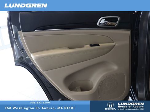 Used 2019 Jeep Grand Cherokee Limited image 14