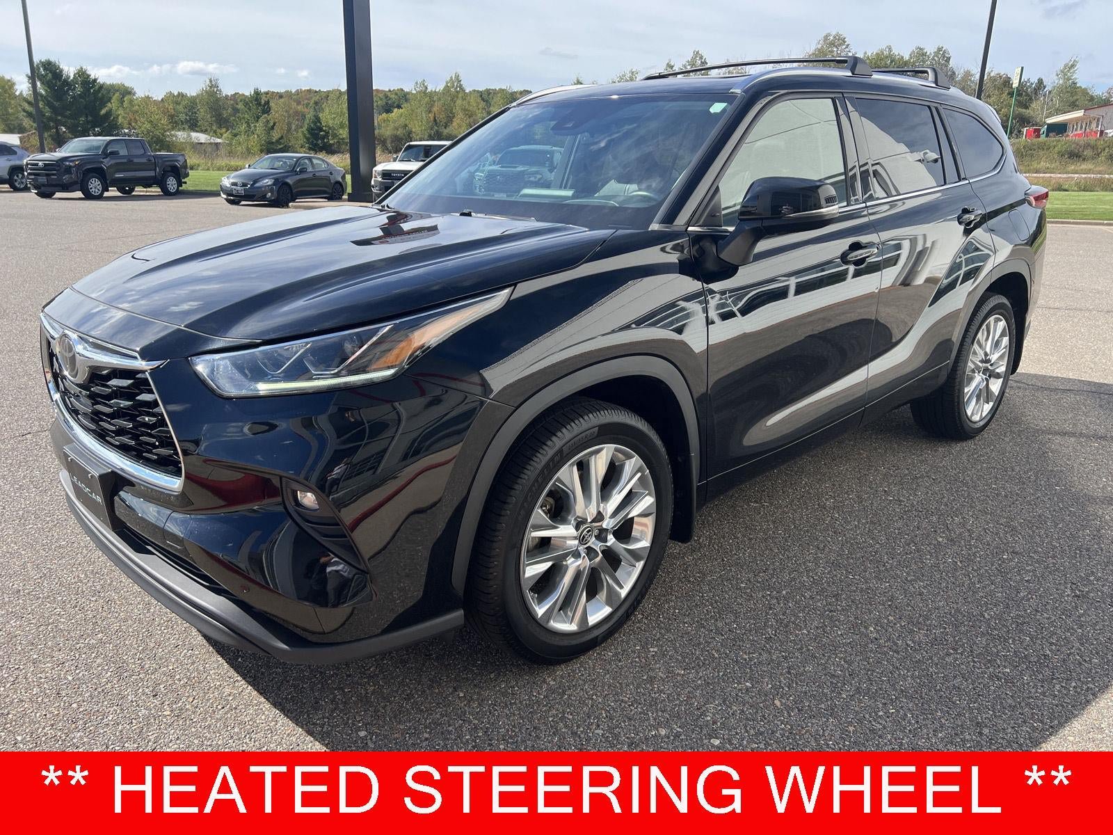 Used 2020 Toyota Highlander Limited AWD/4WD image 3