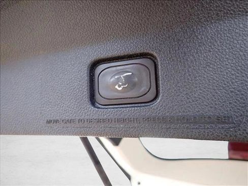 Used 2019 Ford Explorer Platinum image 9