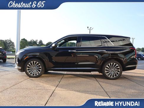 Used 2024 Hyundai Palisade Calligraphy FWD image 3