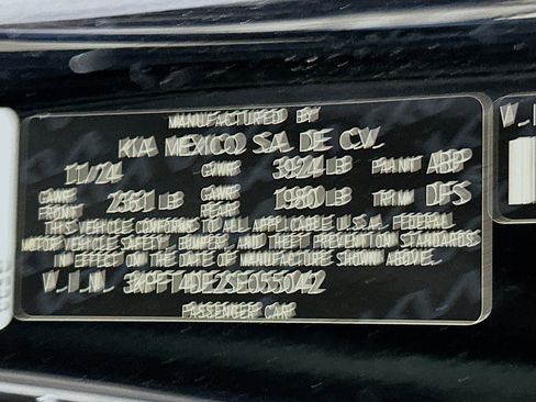 Used 2025 Kia K4 LXS image 12