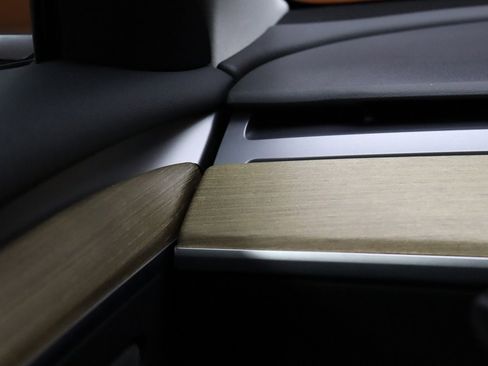 Used 2023 Tesla Model 3 Standard Range image 45